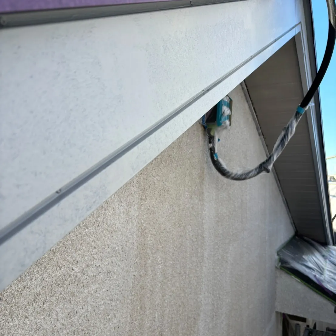 ー松戸市I様邸破風板・外壁下塗り(屋根・外壁塗装工事)-