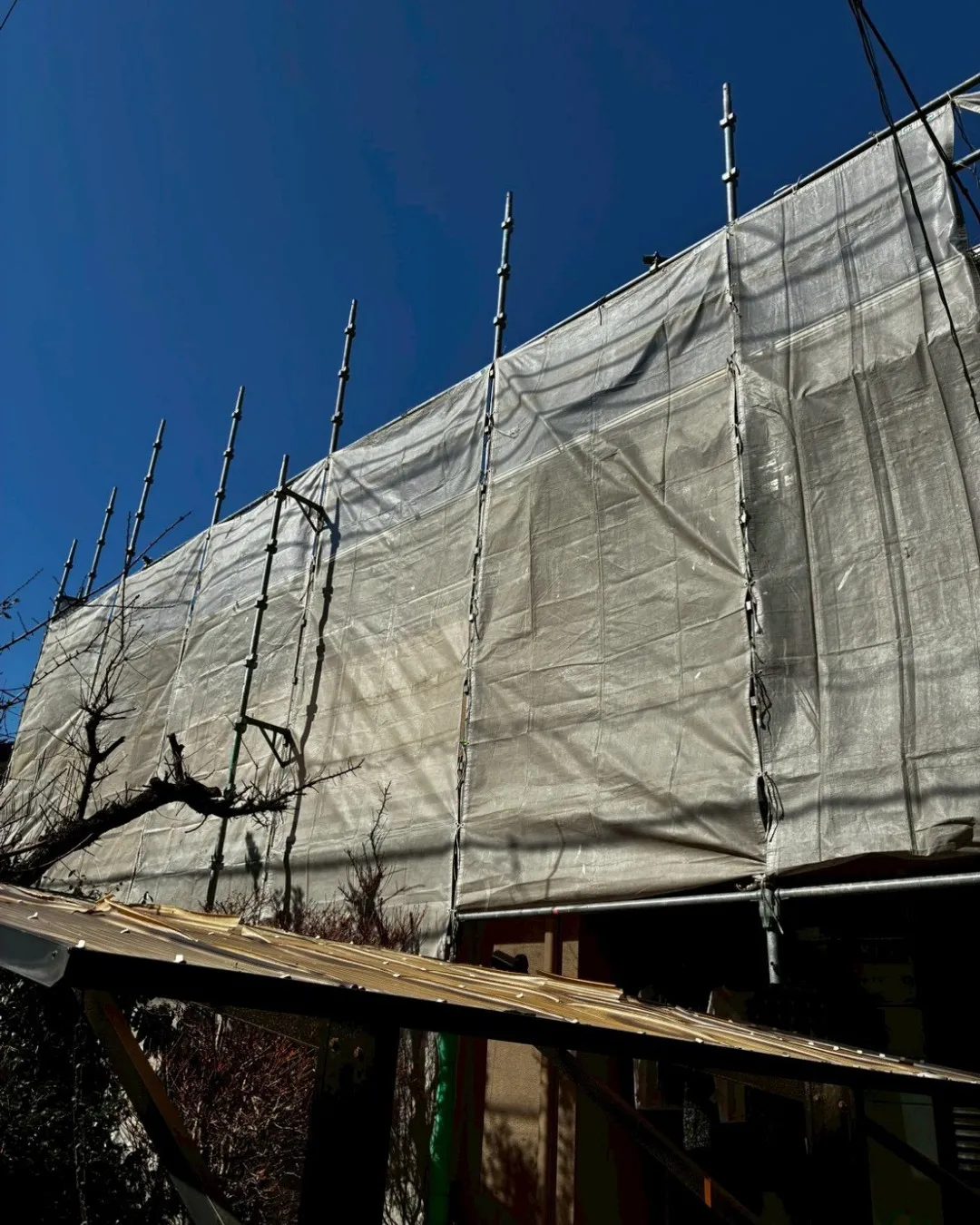 ー松戸市A様邸足場組立（屋根棟板金交換工事）－