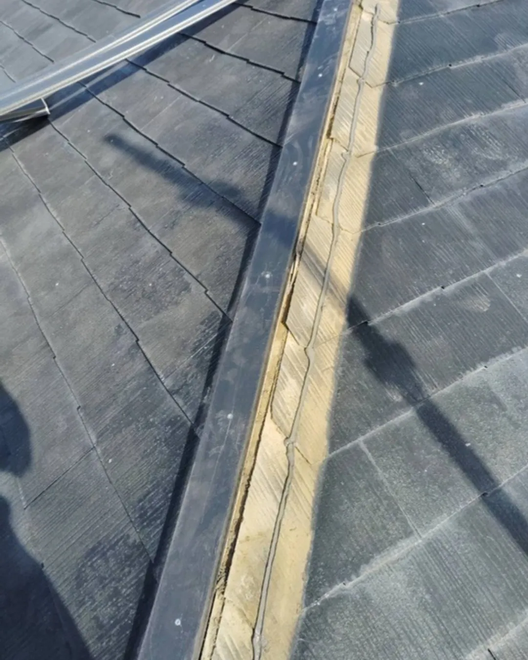 ー松戸市A様邸棟トタン交換(屋根棟板金交換工事)-