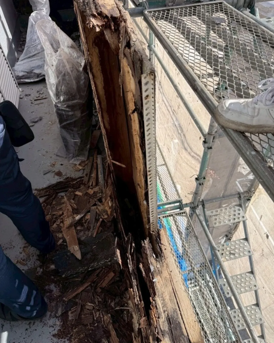 ー松戸市A様邸ベランダ解体(屋根・外壁塗装工事)-