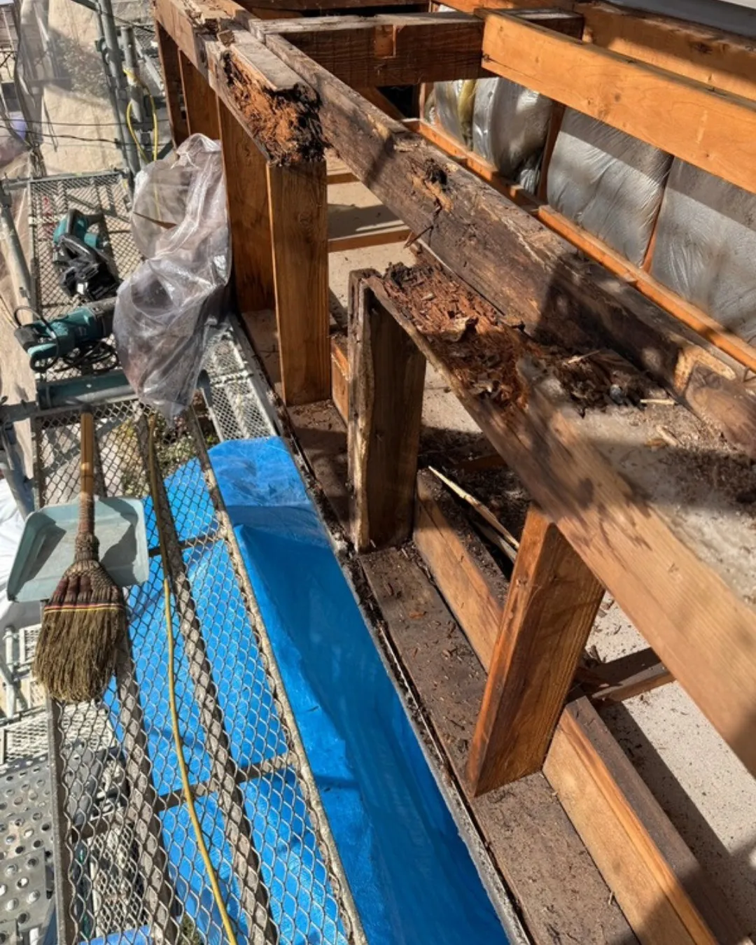 ー松戸市A様邸ベランダ解体（屋根・外壁塗装工事）－