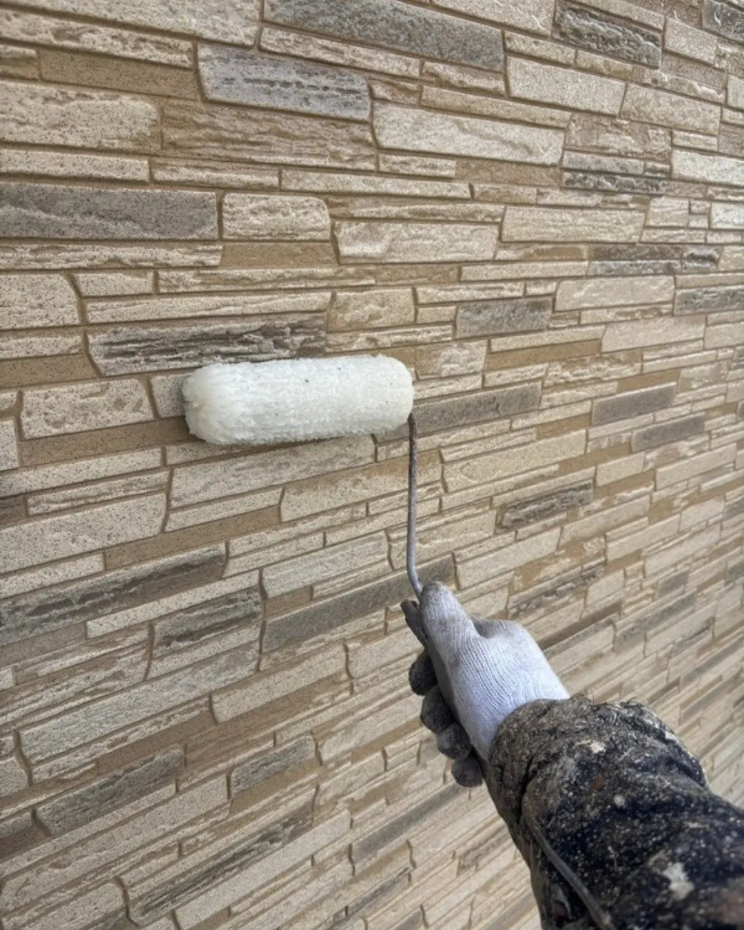 ー松戸市I様邸外壁中塗り(外壁塗装工事)-