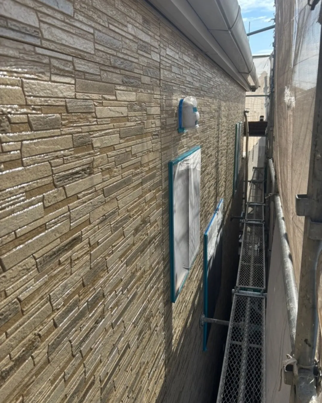 ー松戸市I様邸外壁中塗り(外壁塗装工事)-