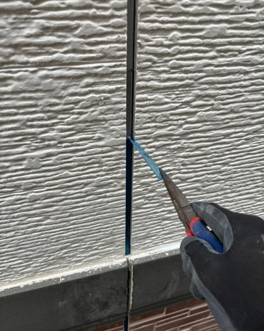 ー松戸市K様邸コーキング撤去（屋根・外壁塗装工事）－