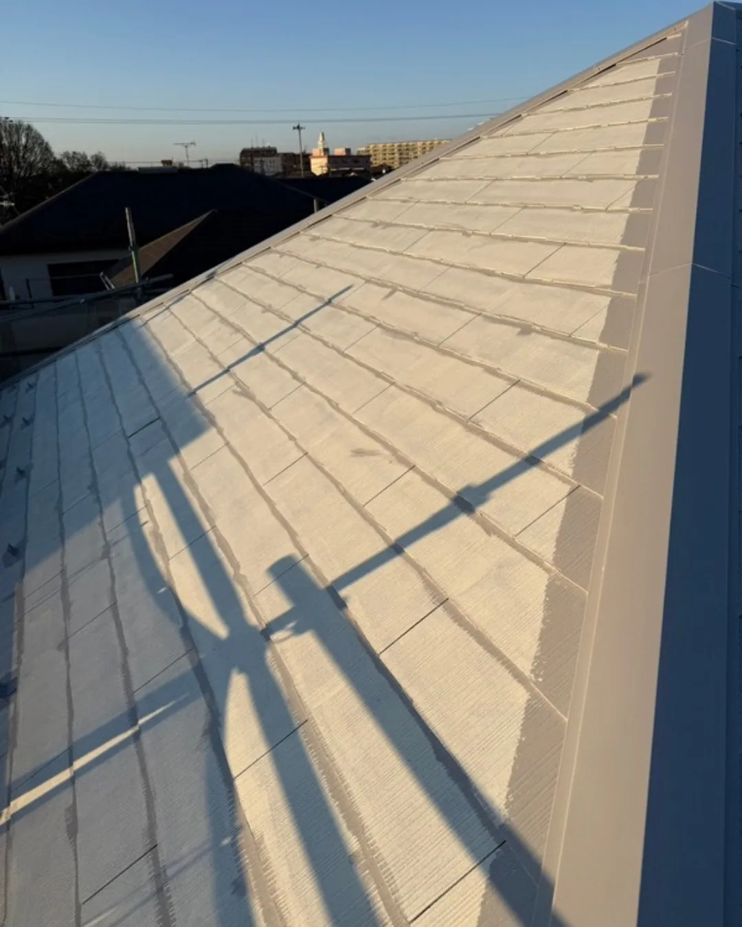 ー松戸市A様邸屋根、外壁中塗り（屋根・外壁塗装工事）－