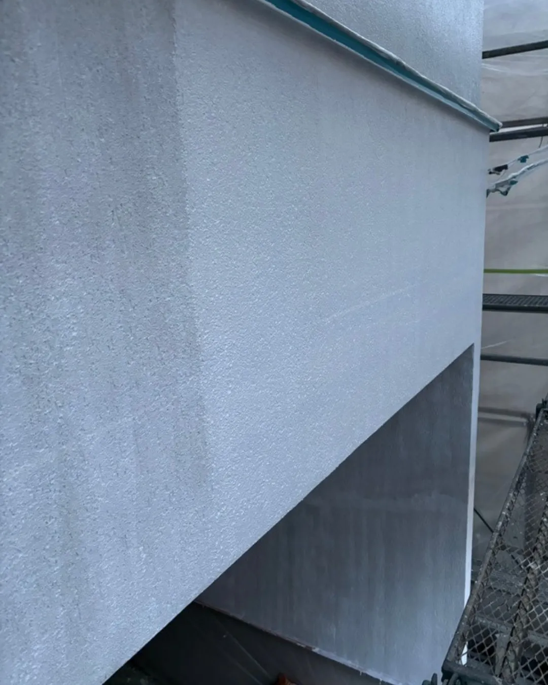 ー市川市O様邸外壁下塗り（屋根・外壁塗装工事）－