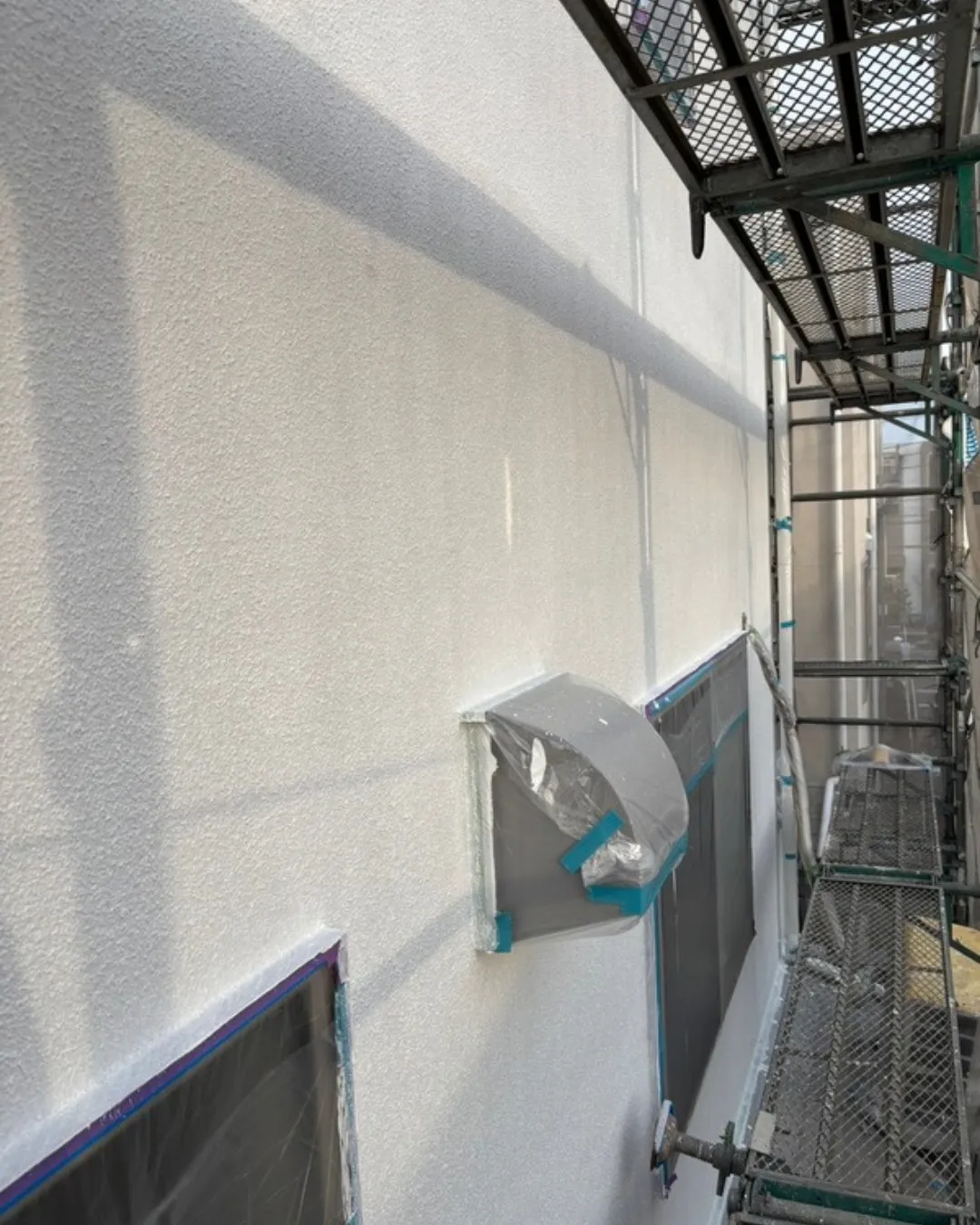 ー市川市O様邸外壁下塗り（屋根・外壁塗装工事）－