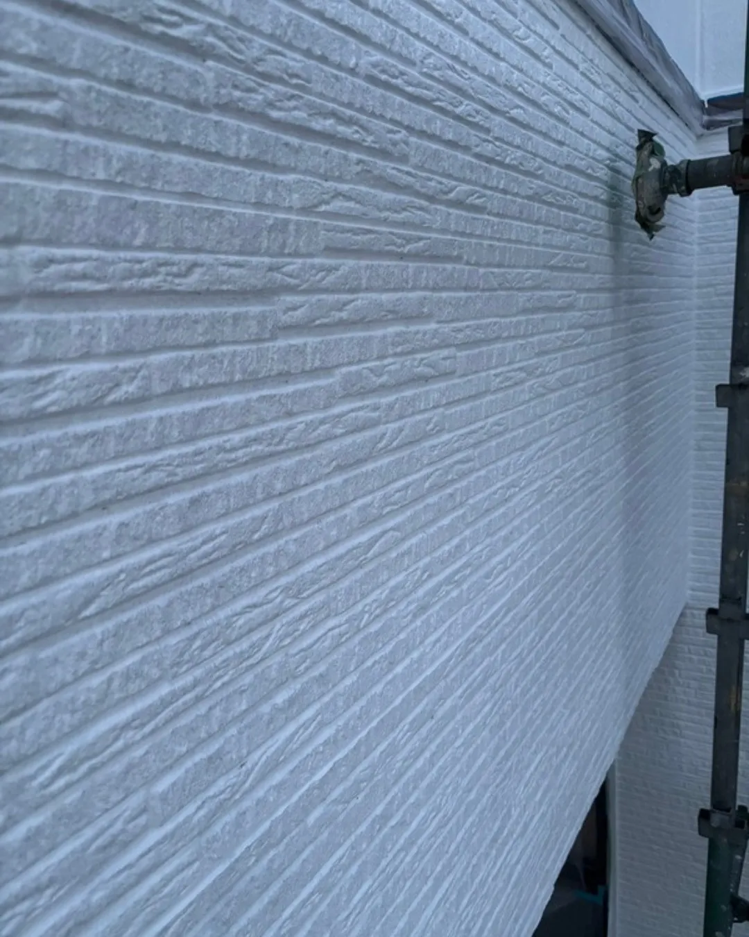 ー松戸市K様邸外壁下塗り（屋根・外壁塗装工事）－