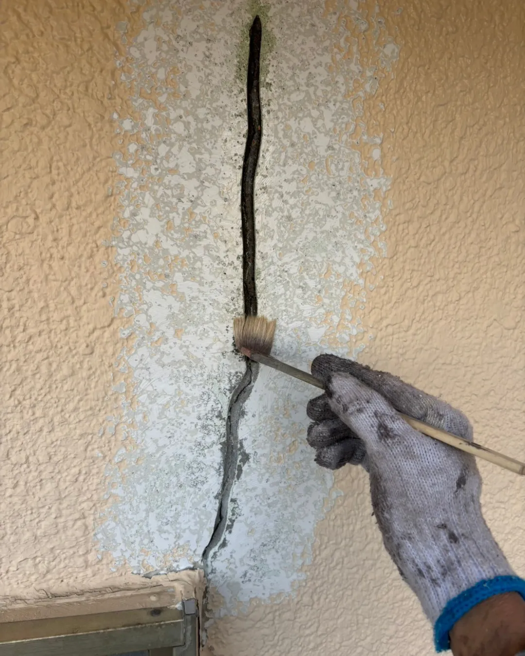 ー松戸市M様邸クラック補修他（屋根・外壁塗装工事）－