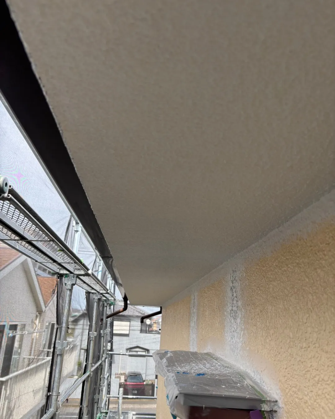 ー松戸市M様邸外壁下塗り１回目（屋根・外壁塗装工事）－