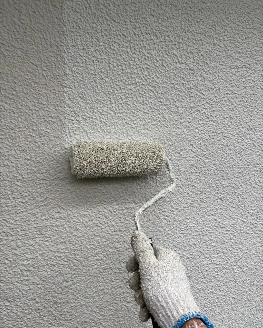 ー松戸市M様邸外壁下塗り（屋根・外壁塗装工事）－