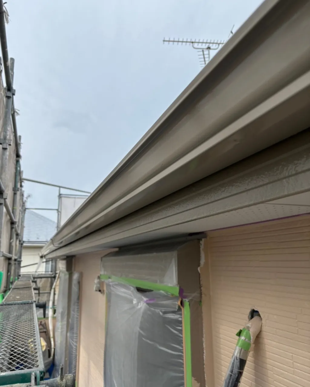 ー松戸市W様邸外壁中塗り他(屋根・外壁塗装工事)-